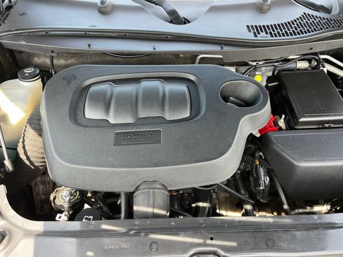 Used 2010 Chevrolet HHR LS FWD image 20