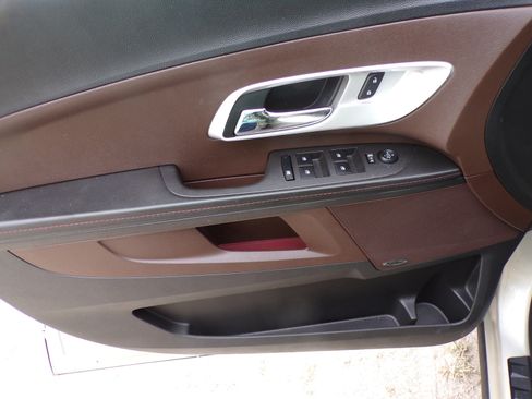 Used 2014 Chevrolet Equinox LTZ image 10