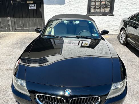 Used 2005 BMW Z4 2.5i image 7