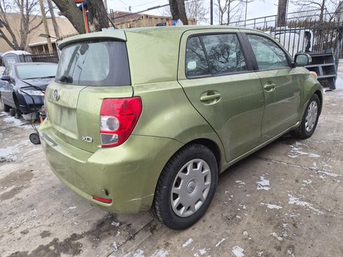 Used 2009 Scion xD image 3