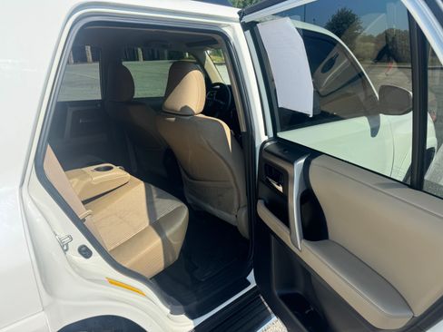 Used 2021 Toyota 4Runner 2WD SR5 image 17