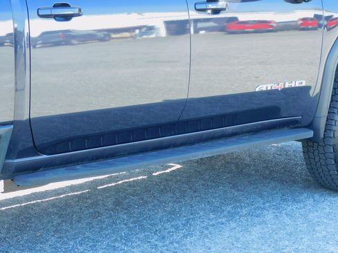 Used 2024 GMC Sierra 3500 AT4 image 17