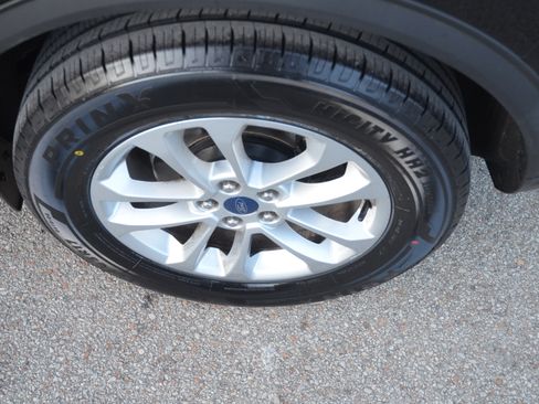 Used 2021 Ford Escape SE image 21