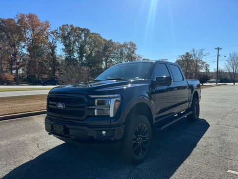 Used 2025 Ford F150 Lariat image 2