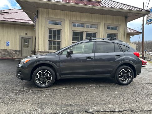 Used 2013 Subaru XV Crosstrek 2.0i Premium image 2