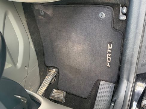 Used 2014 Kia Forte EX image 40