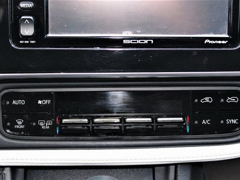 Used 2016 Scion iM image 23