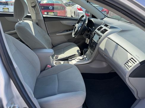Used 2013 Toyota Corolla LE image 16