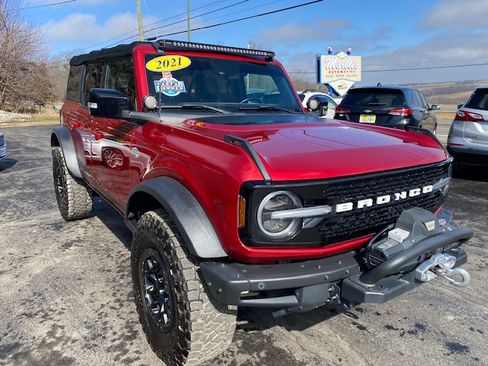 Used 2021 Ford Bronco Wildtrak image 4