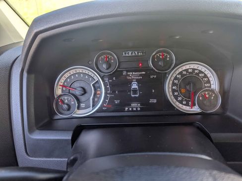 Used 2015 RAM 1500 SLT image 12