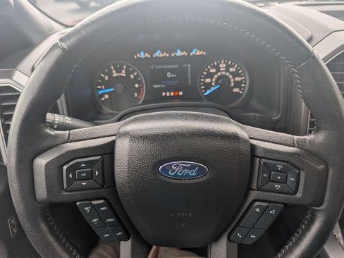 Used 2019 Ford F150 4x4 SuperCrew XLT image 11