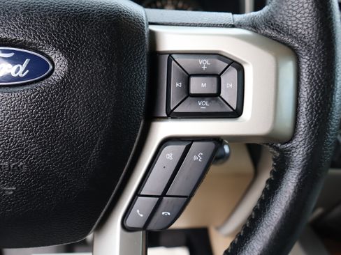 Used 2015 Ford F150 Lariat image 22