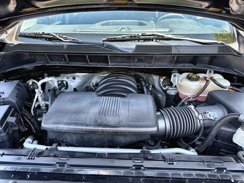 Used 2020 Chevrolet Silverado 1500 4x4 Crew Cab Custom Trail Boss image 11