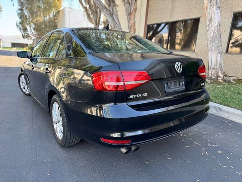 Used 2015 Volkswagen Jetta SE image 12