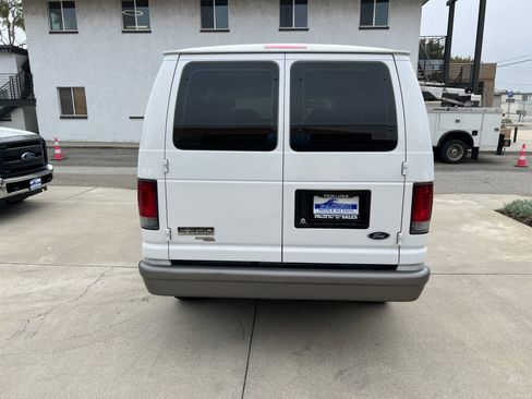 Used 2007 Ford E-350 and Econoline 350 XL image 5