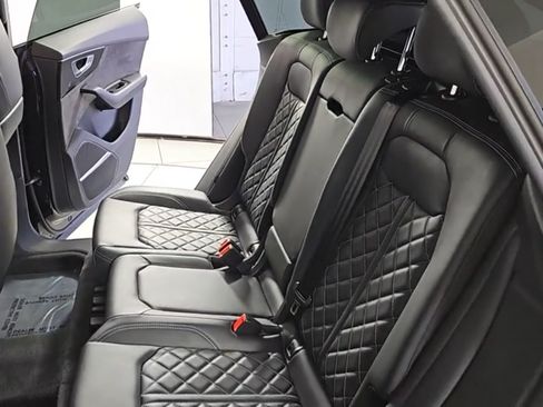 Used 2022 Audi SQ8 Premium Plus image 31