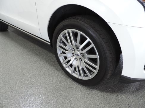 Used 2023 Ford Expedition Limited image 12