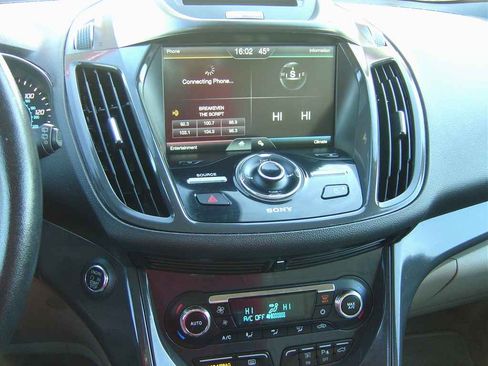 Used 2015 Ford Escape Titanium image 9