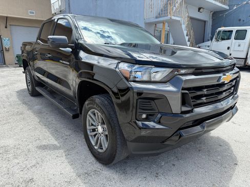 Used 2024 Chevrolet Colorado LT image 11