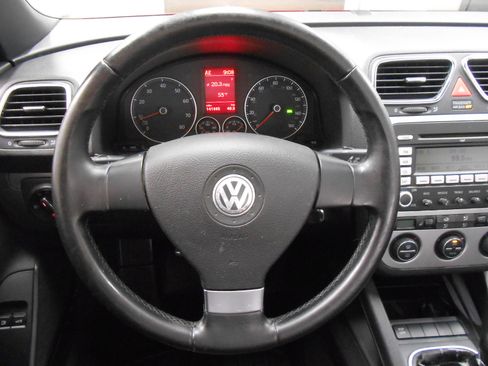 Used 2009 Volkswagen Eos Komfort image 11
