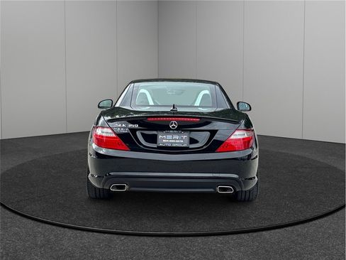 Used 2016 Mercedes-Benz SLK 350 image 8