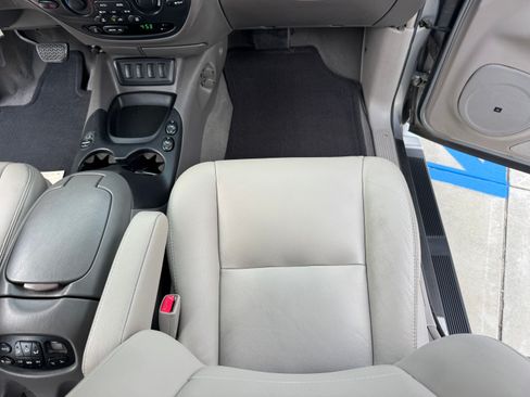 Used 2006 Toyota Sequoia SR5 image 31