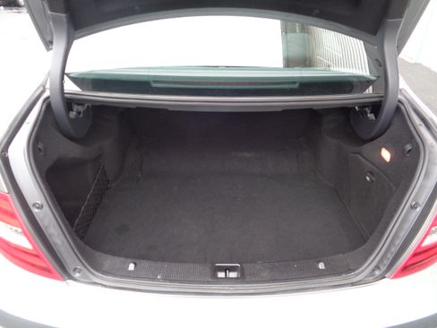 Used 2012 Mercedes-Benz C 300 image 10