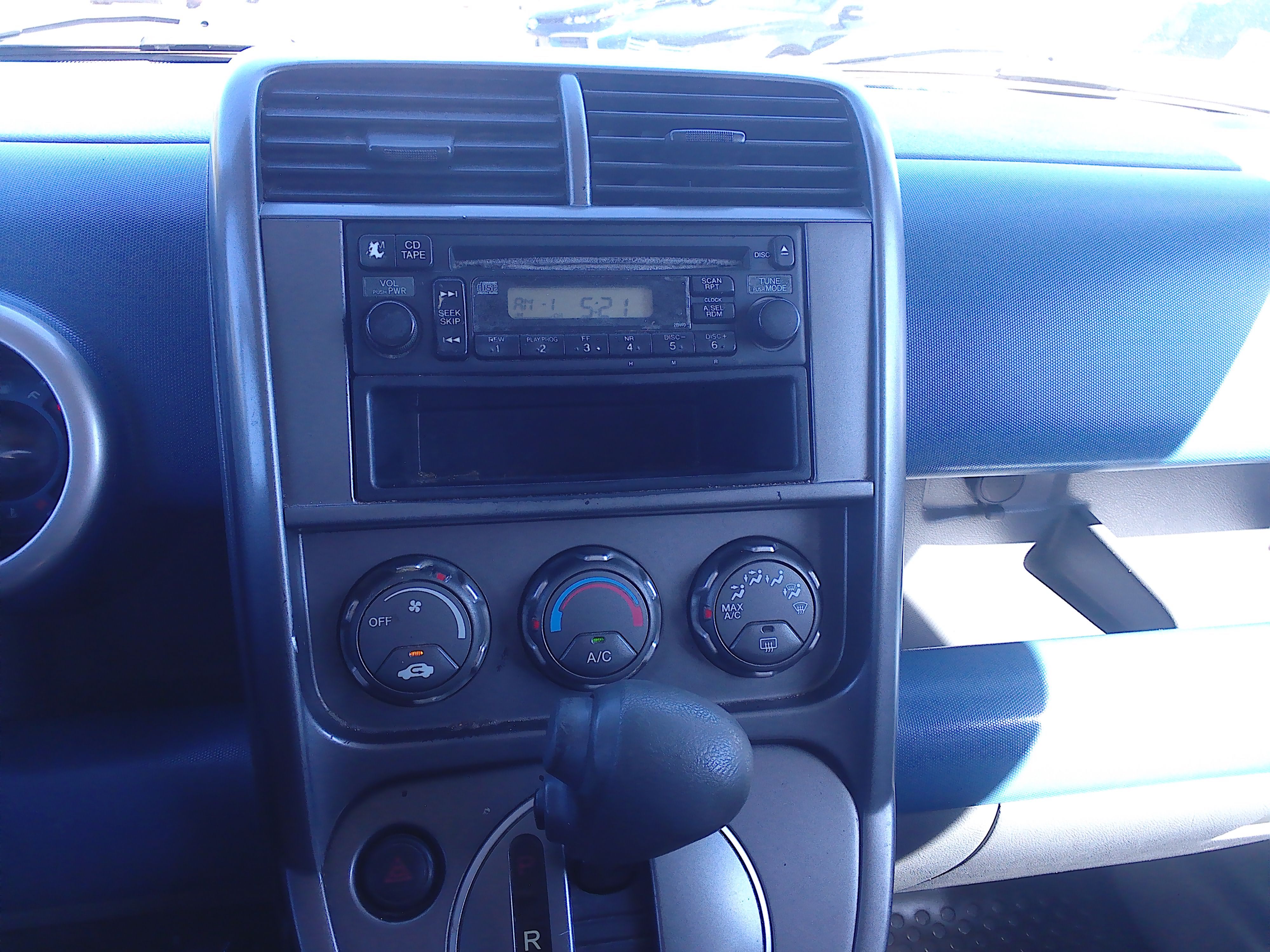 Used 2005 Honda Element LX image 20