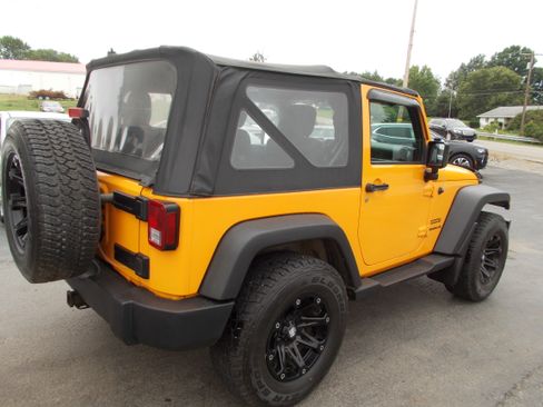 Used 2012 Jeep Wrangler 4WD Sport image 5
