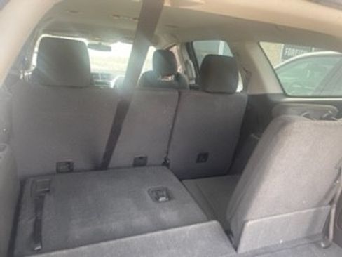 Used 2012 Chevrolet Traverse LT image 16