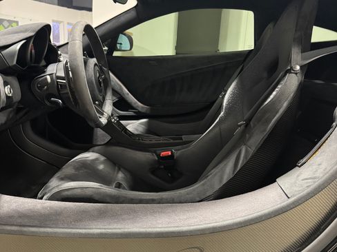 Used 2016 McLaren 675LT Coupe RWD image 27