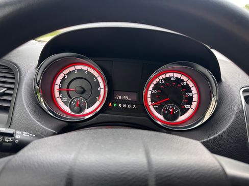 Used 2013 Dodge Grand Caravan SE Minivan 4D FWD image 25