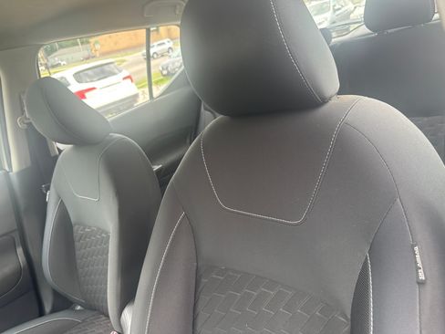 Used 2021 Nissan Kicks S image 13