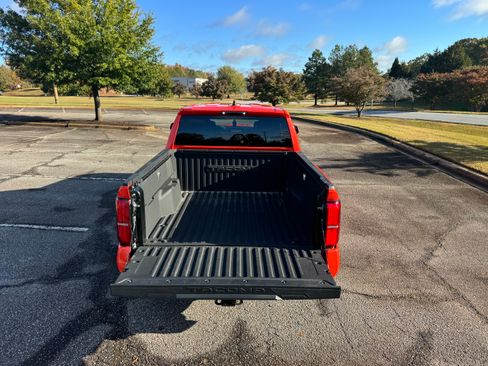 Used 2024 Toyota Tacoma TRD Sport image 8