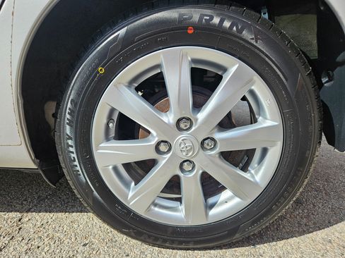 Used 2015 Toyota Yaris LE image 28