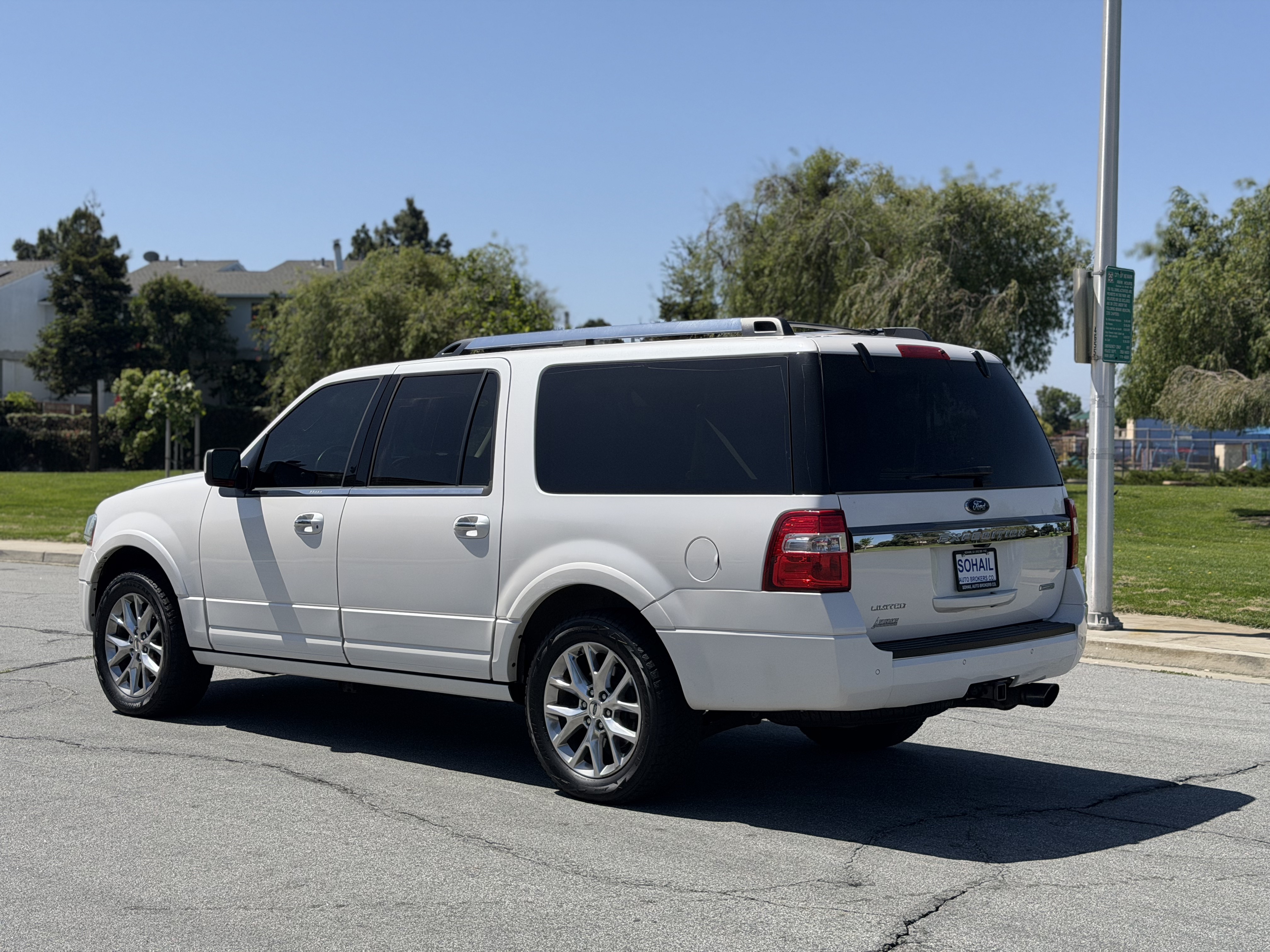 Used 2017 Ford Expedition EL 4WD Limited image 2