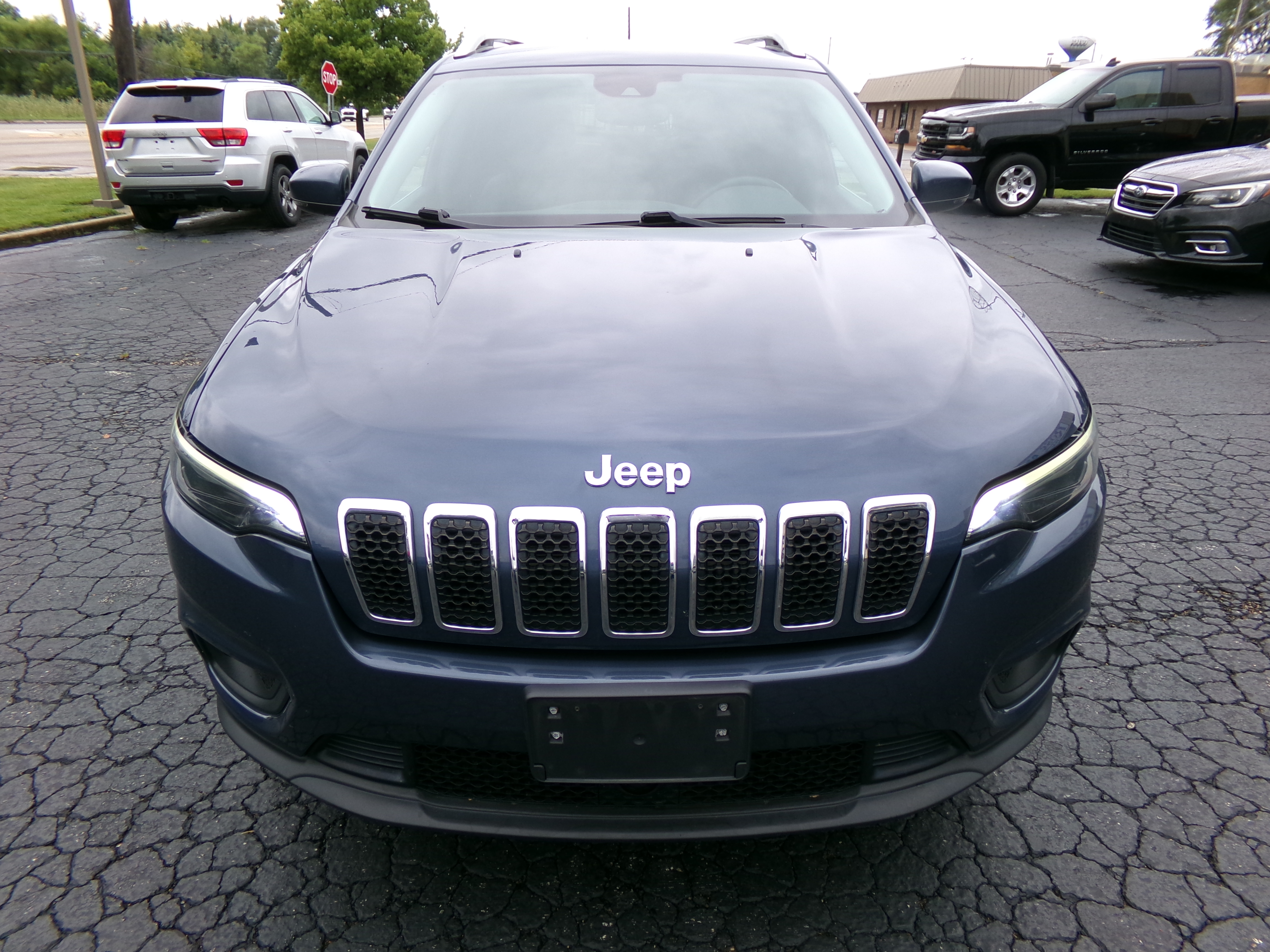 Used 2021 Jeep Cherokee 4WD Latitude Lux image 8