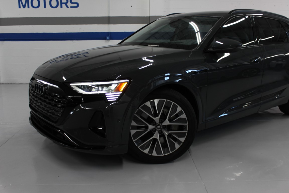 Used 2024 Audi Q8 e-tron Prestige AWD/4WD image 4