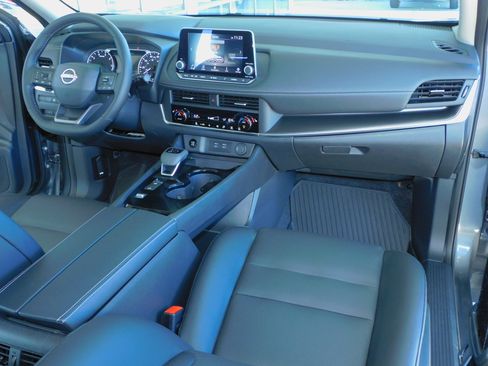 Used 2026 Nissan Rogue SV image 24