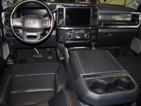 Used 2024 Ford F250 4x4 Crew Cab Super Duty image 32