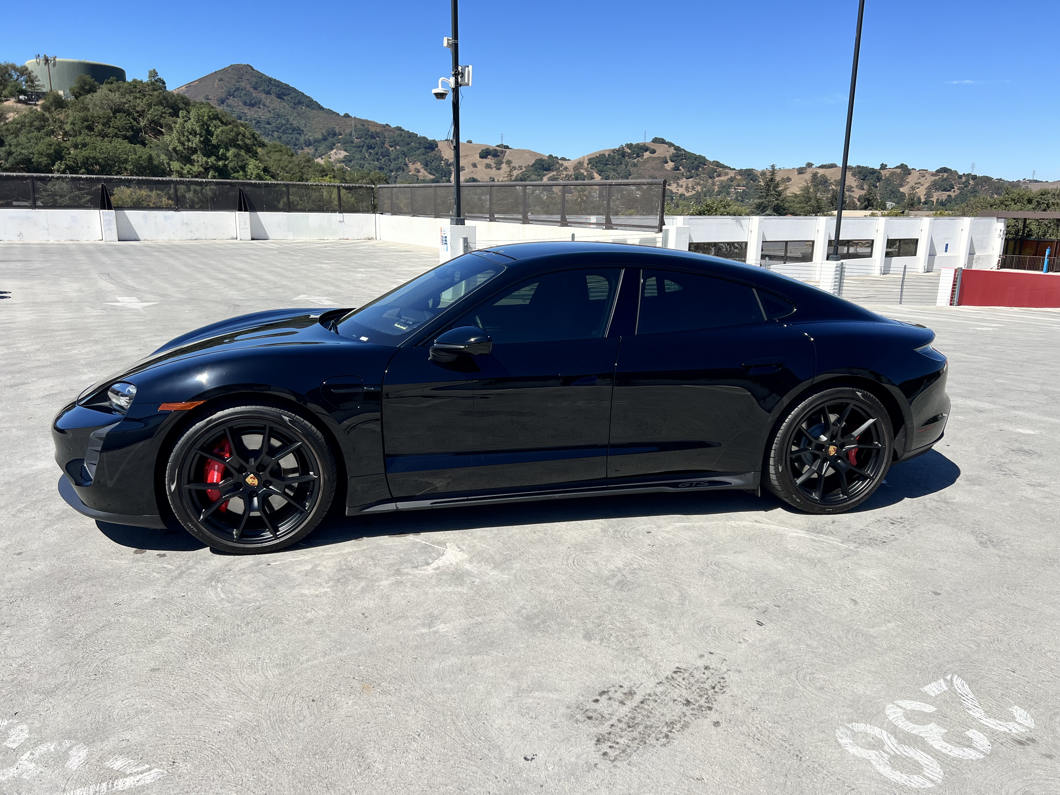 Used 2023 Porsche Taycan GTS AWD/4WD image 9
