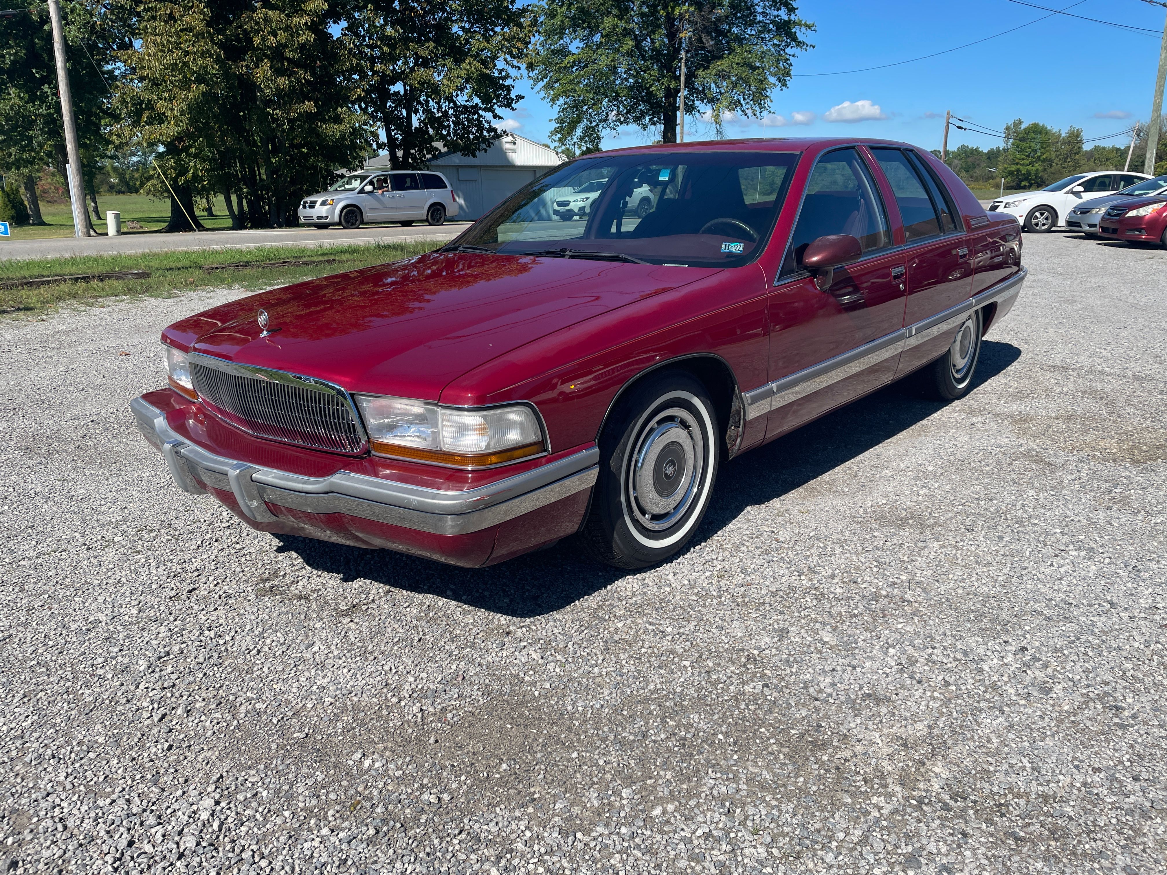 Used 1994 Buick Roadmaster Sedan RWD image 1