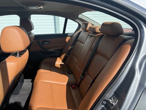 Used 2011 BMW 328i xDrive image 12