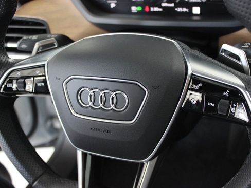 Used 2023 Audi e-tron GT Premium Plus image 22