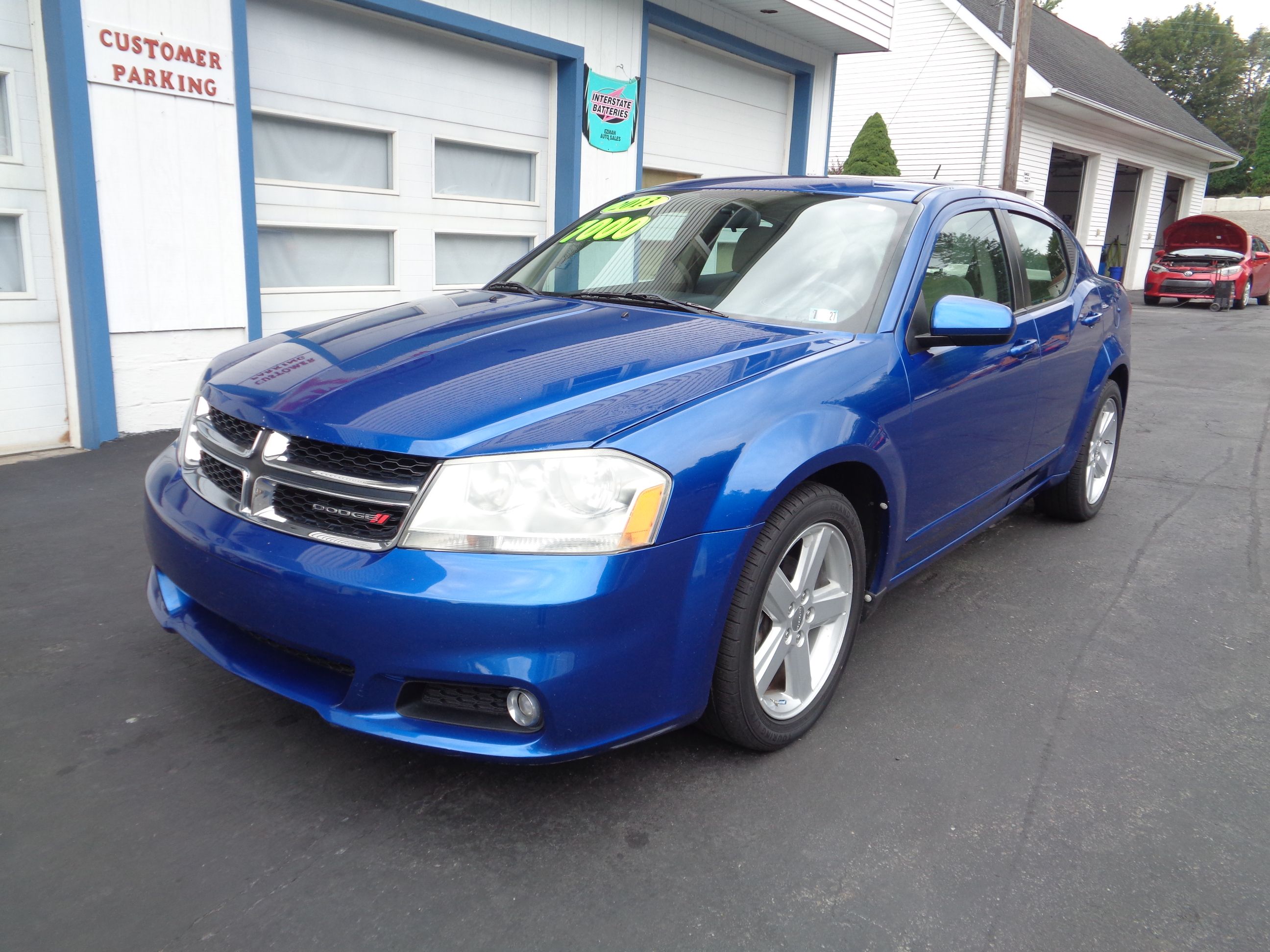 Used 2013 Dodge Avenger SXT FWD image 1