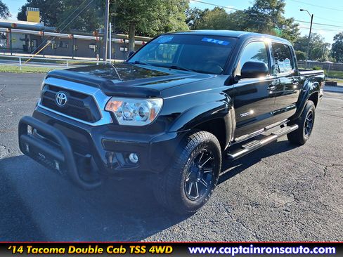Used 2014 Toyota Tacoma 4x4 Double Cab V6 image 2