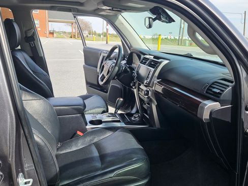 Used 2021 Toyota 4Runner Limited image 19