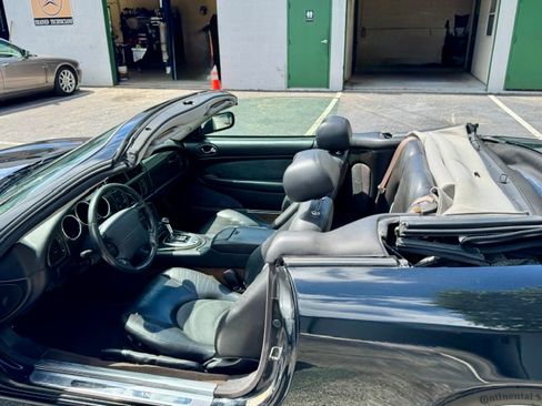 Used 2005 Jaguar XK8 Convertible RWD image 15