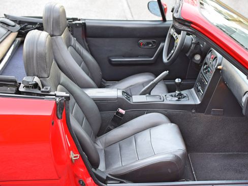 Used 1990 MAZDA MX-5 Miata image 36