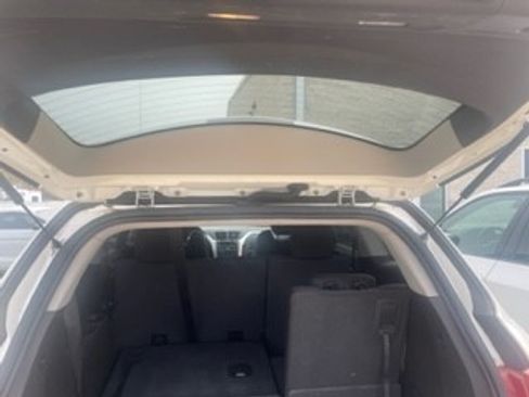 Used 2012 Chevrolet Traverse LT image 18